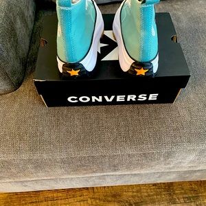 Look like new - Barely worn hi top platform sneakers